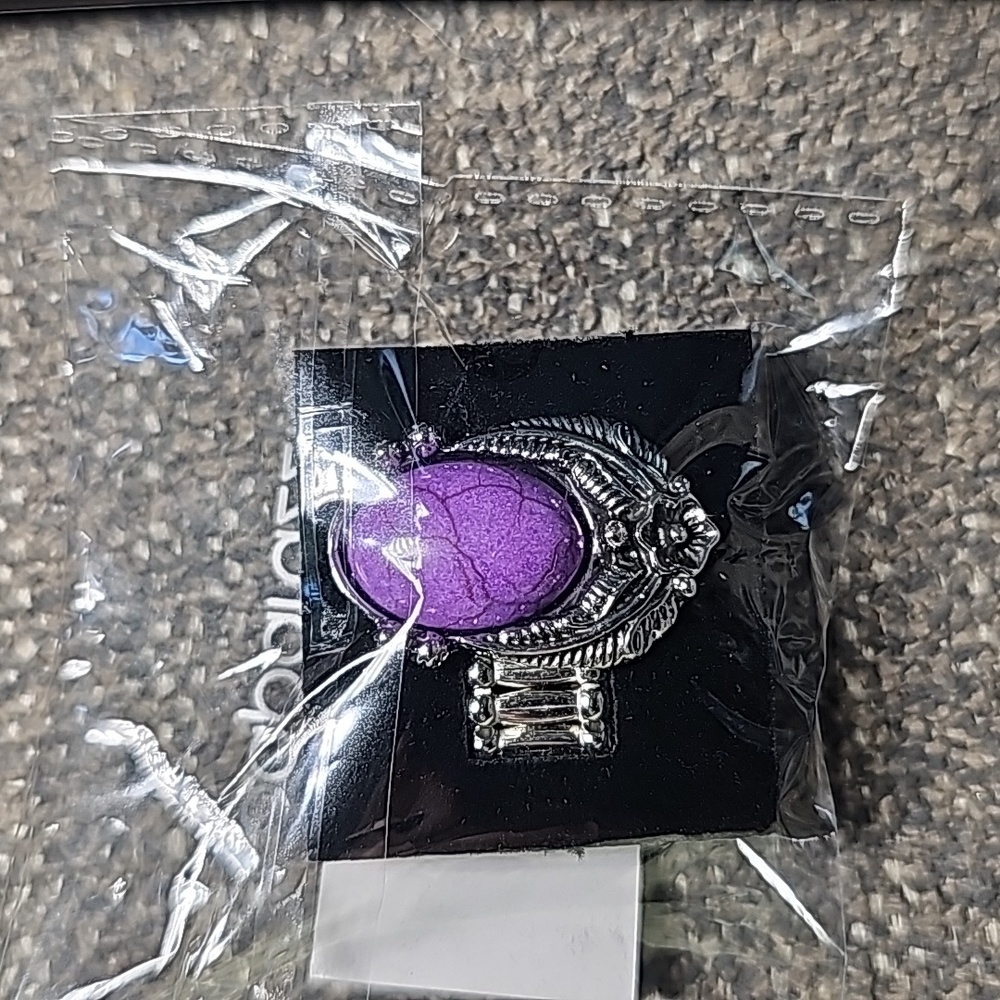 Serrated Style Purple Ring Sz 💍 5-9 - Picture 3 of 3